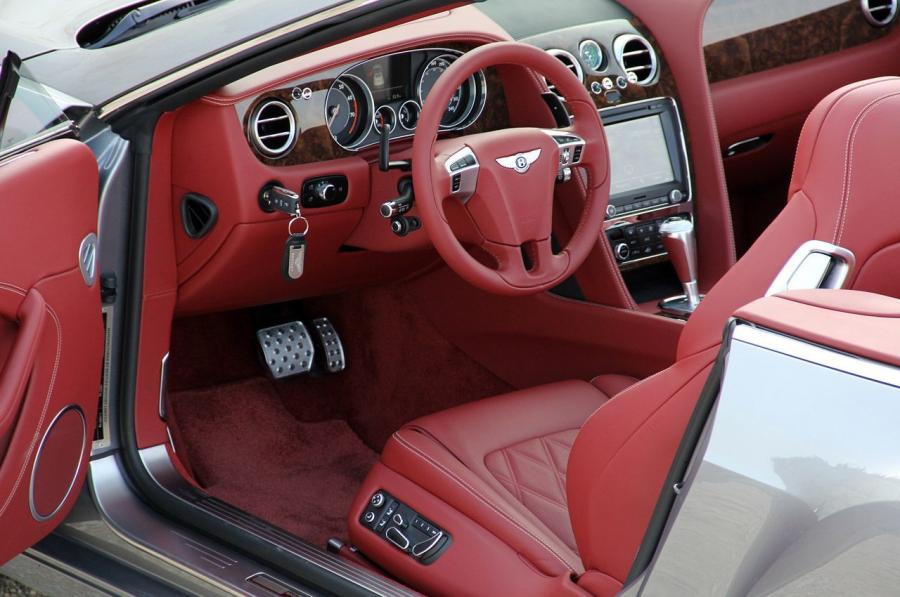  Bentley Continental GTC 2012 года  (фото 29 из 141)